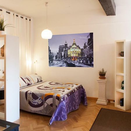 Segovia Appartement Madrid Buitenkant foto