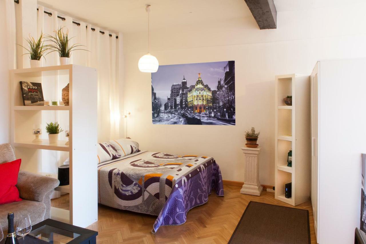 Segovia Appartement Madrid Buitenkant foto