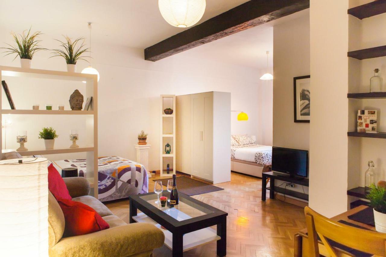 Segovia Appartement Madrid Buitenkant foto