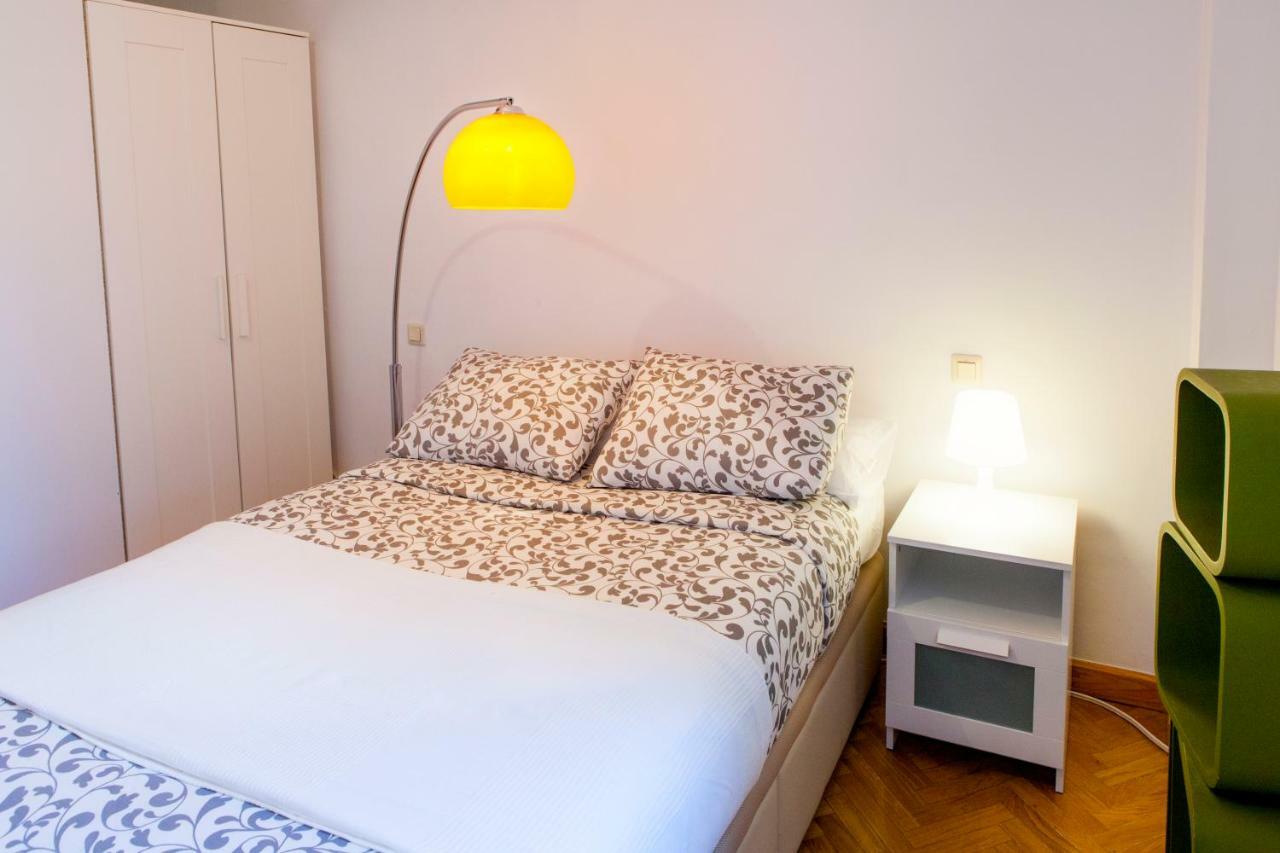 Segovia Appartement Madrid Buitenkant foto